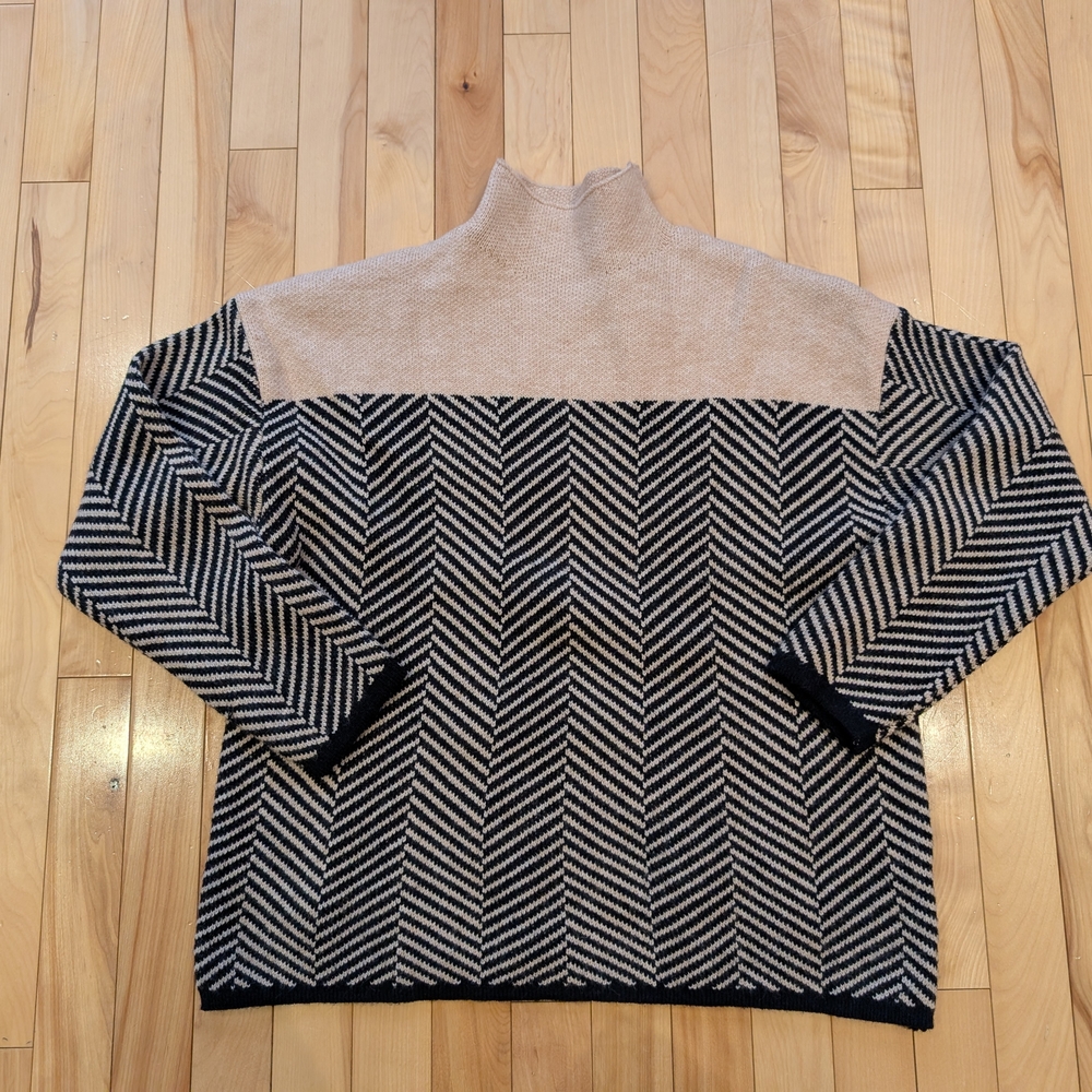 Source Unknown Turtleneck Sweater - Tan and Black Chevron